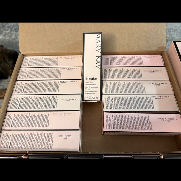 MARY KAY BEAUTY PRODUCTS. - Picture 3 of 13